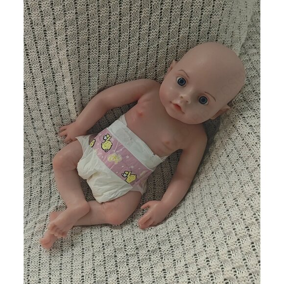 45cm Open Eyes Reborn Baby Girl Doll 5.61lbs Silicone Dolls Can Drink Water&Pee - Picture 1 of 16